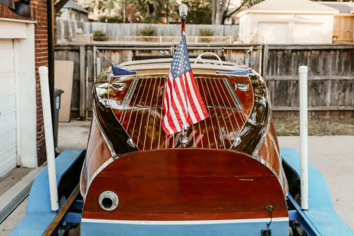 Replica 1939 19' Custom Barrel Back Runabout - Image 10