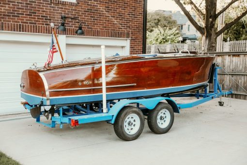 Replica 1939 19' Custom Barrel Back Runabout - Image 2