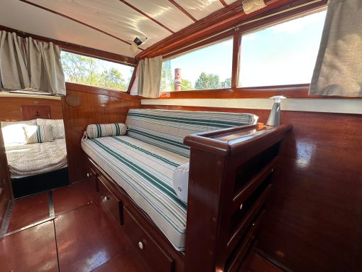 1955 CHRIS-CRAFT 34' CAPITAN CRUISER - Image 6