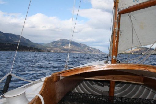 1948 DRAGON 30' SAILBOAT - Image 5